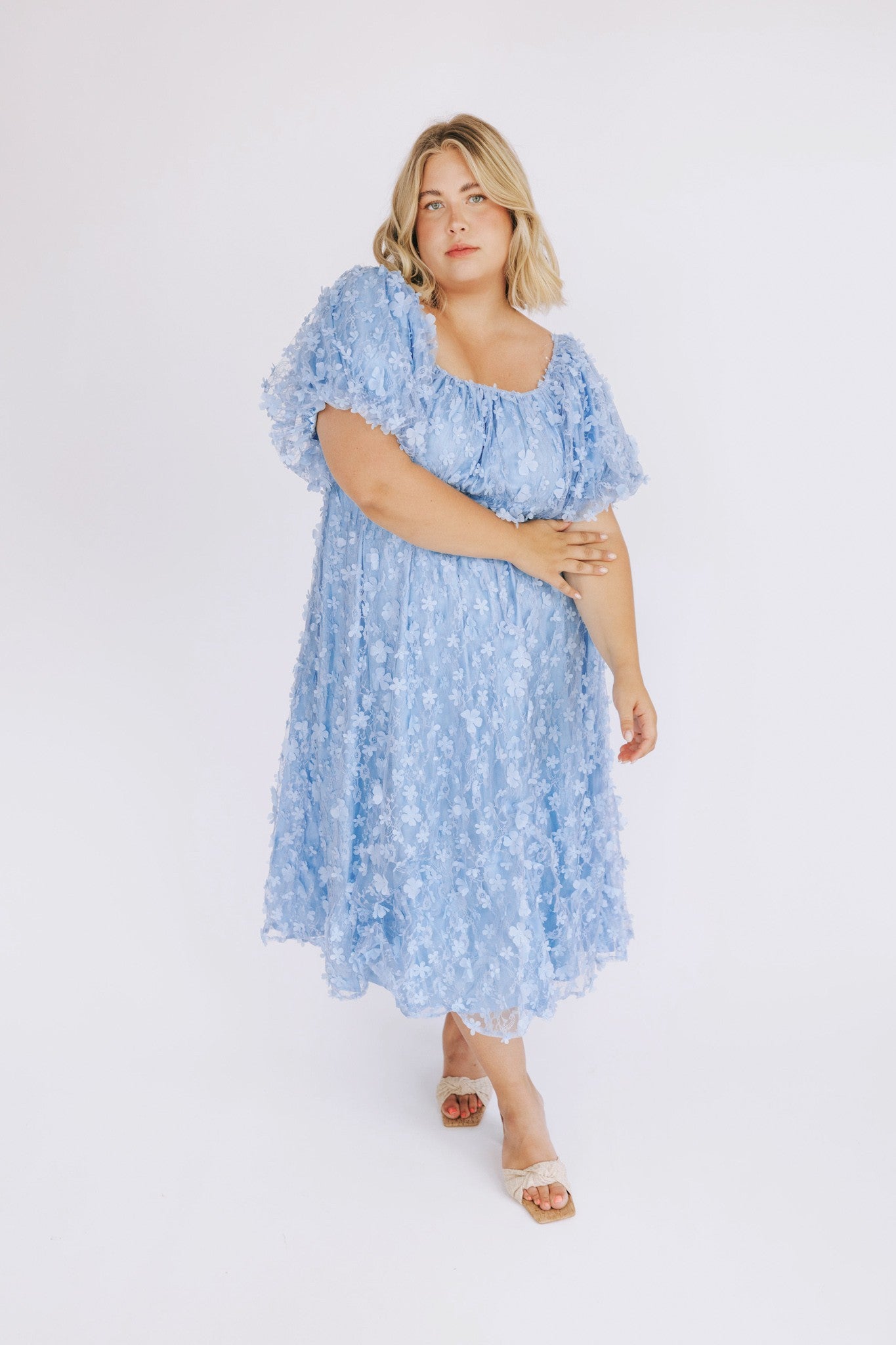 3D Floral Square-neck Puffed-sleeve Smocked A-line Midi Dress - Image 4