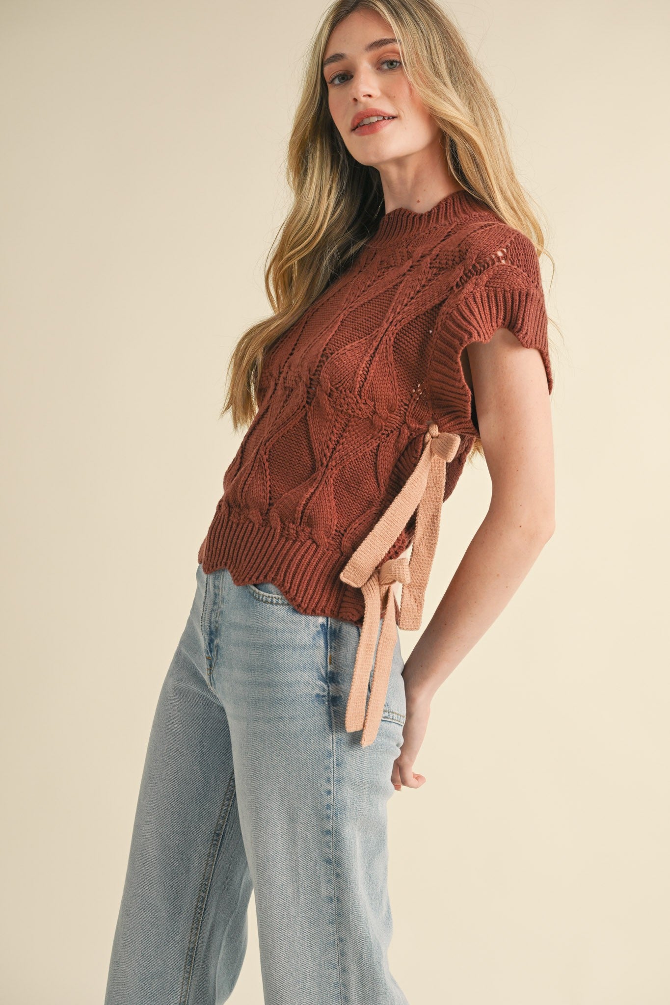 Side-tie Cable-knit Cropped Sweater Vest - Image 3