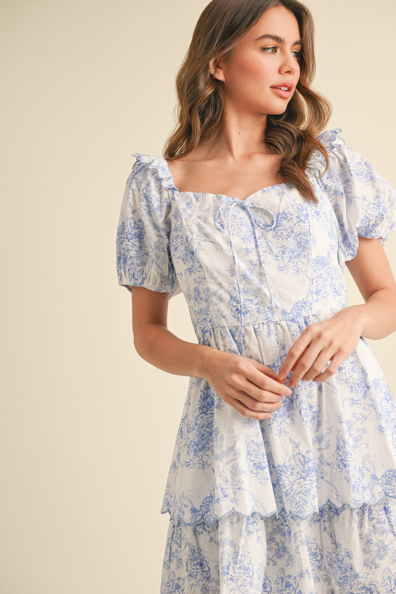Scalloped-tiered Puffed-sleeve Floral Mini Dress - Image 4