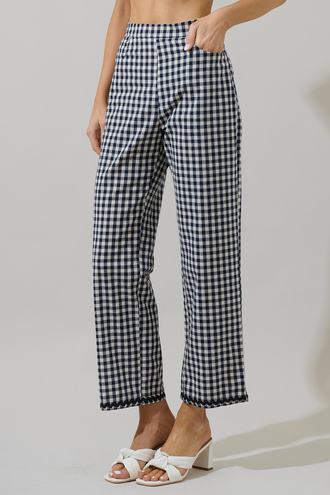 Scalloped-trim Gingham High-waist Capri Pants - Image 4