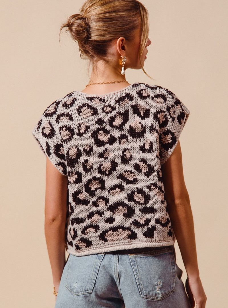 Button-detailed Leopard-print Cropped Sweater Vest