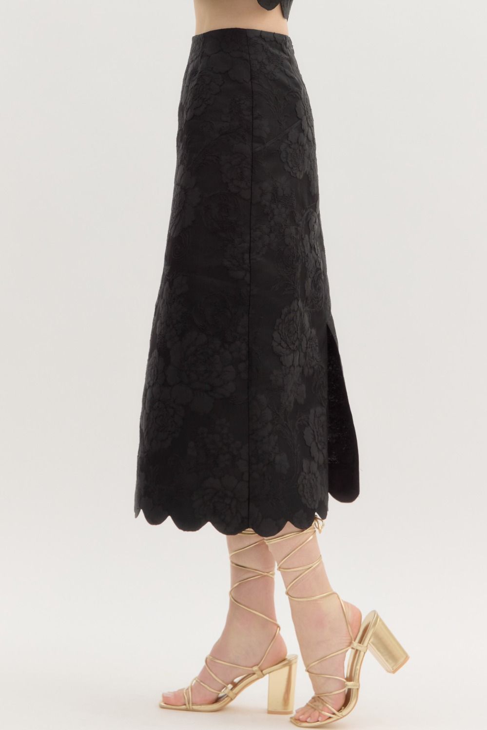 Scalloped-hem Floral Jacquard Midi Skirt - Image 10