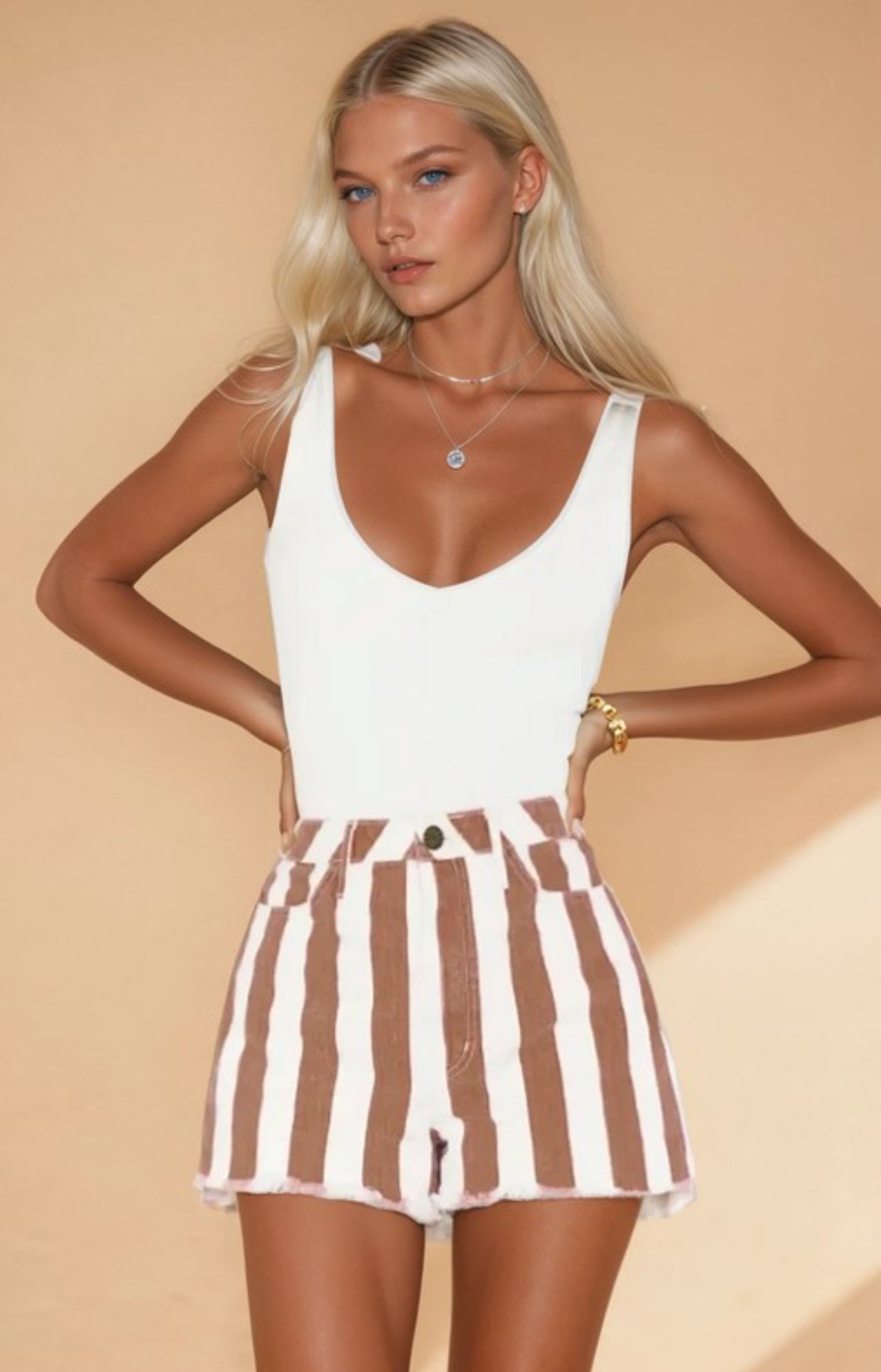 V-neck Sleeveless Top with Frayed-hem Striped High-waist Shorts