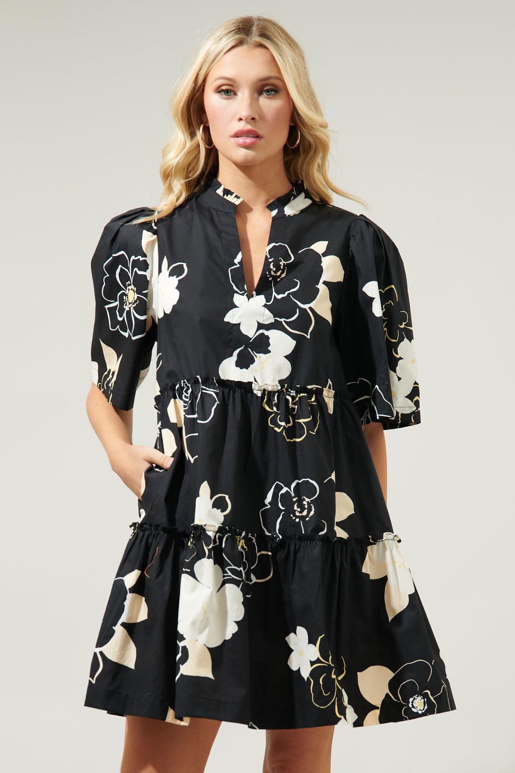 Vintage Floral Tiered Puffed Sleeve Mini Dress - Image 2